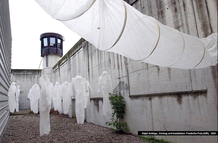 Objet ambigue - Frederike Putz (D)