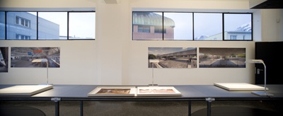 Blick in die Ausstellung "Vilanova Artigas • Lina Bo Bardi • Paulo Mendes da Rocha"