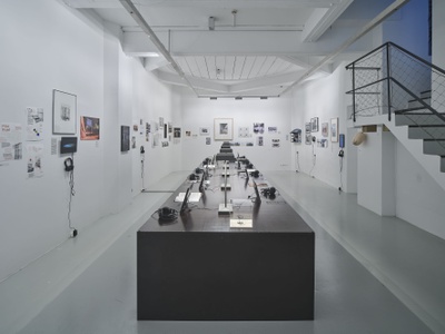 Blick in die Ausstellung "Die Körper und der Raum" im aut