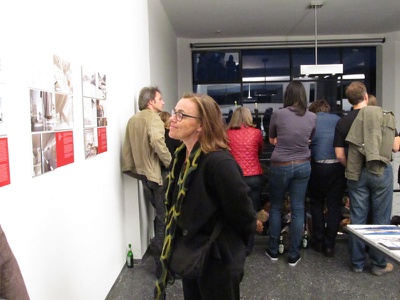 Ausstellungseröffnung und Feier "20 Jahre aut" – Kurzvorträge von Herwig van Staa (Landtagspräsident) und Arno Ritter (Leiter aut. architektur und tirol) und ein rauschendes Fest bis spät in die Nacht