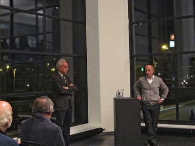 Vortrag von Rudolf Scholten – Vortrag des ehem. Bundesministers für Unterricht und Kunst Rudolf Scholten, der vor über 20 Jahren den unabhängigen "Beirat für Architektur und Design" einrichtete, der ein damals neu geschaffenes Budget für die Vermittlung von Architektur und Design vergeben konnte; eine strukturell wichtige kultur- und architekturpolitische Entscheidung, die u. a. dazu führte, dass in ganz Österreich sog. "Häuser der Architektur" gegründet wurden und ihre Biografie entwickeln konnten.