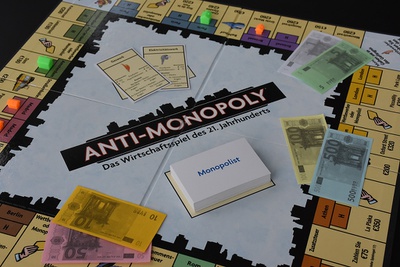 Spiel "Anti-Monopoly", erschienen erstmals 1973