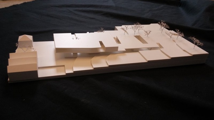 Werkstättengebäude der Tiroler Fachberufsschule Garten Raum und Mode