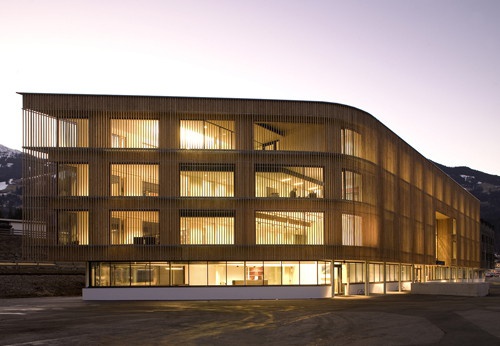 Headquarter Binder Holz, Fügen