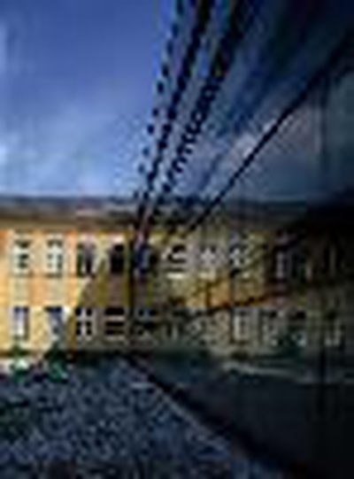 Titel: Modeschule Graz Titel: Modeschule Graz
