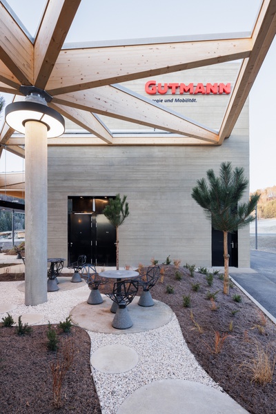 Tankstelle Thalgau (obermoser + partner architekten / Holzbau Appesbacher)