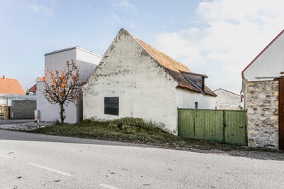 ORTE_Ausstellung_Haus Hof Dorf_ Wulkaprodersdorf polar+