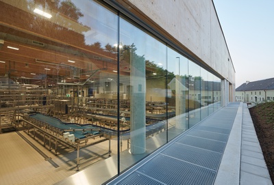 ORTE visite winzer krems arbeiten mit tageslicht krammer – © Andreas Buchberger ORTE visite winzer krems arbeiten mit tageslicht krammer