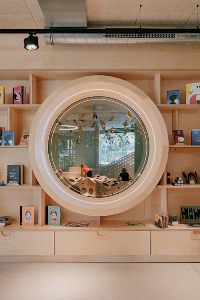 ORTE Bauvisite_ KinderKunstLabor Einganggbereich_St Poelten_Schenker Salvi Weber Architekten