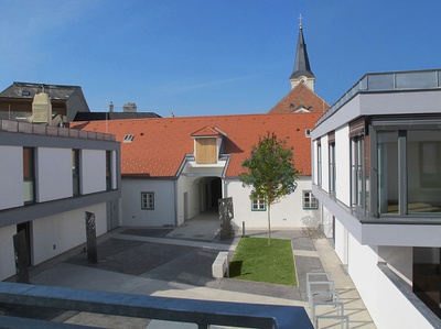 Zentrum Kirchenplatz Atzgersdorf, Wien 23, 2015