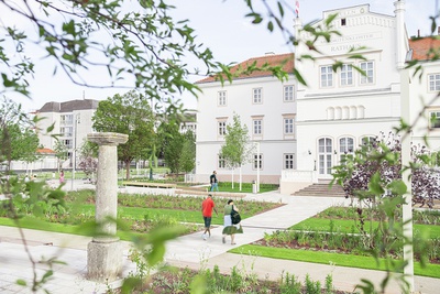 Nibelungenplatz Tulln: Ein Parkplatz wird zum Park