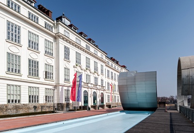 Donau-Universität Krems, ehem. Tabakregie