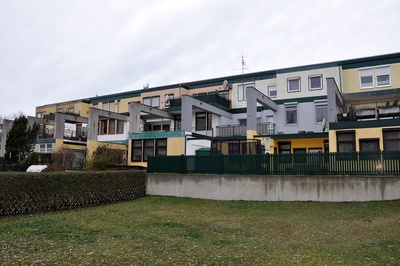 "Wohnen morgen" - Hollabrunn, Arch. Ottokar Uhl, 1971-76