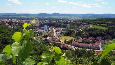 Blick von Krems-Rehberg ins Kremstal – © Heidrun Schlögl Blick von Krems-Rehberg ins Kremstal