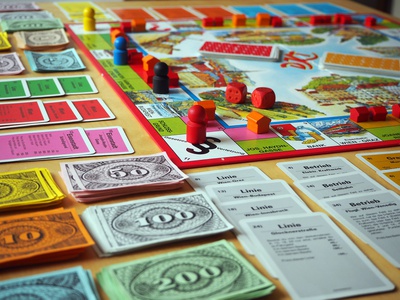 "Öffentlich versus privat" – © Reinhard Seiß "Öffentlich versus privat"