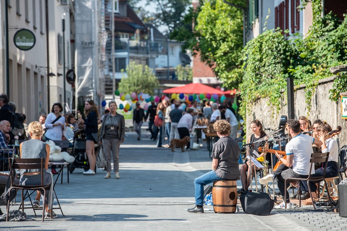 Ortsbelebung - "Strossaleaba“ Markt in der Harrachgasse Hohenems / Schadenbauer Projekt- und Quartierentwicklungs GmbH