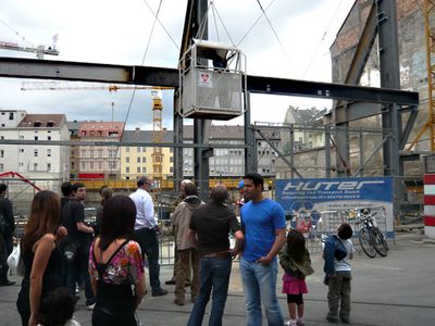 Architektur in Bewegung – Kranfahrten im Herzen der Stadt. Auf der Baustelle des Neuen Kaufhaus Tyrol von David Chipperfield Architects © aut. architektur und tirol