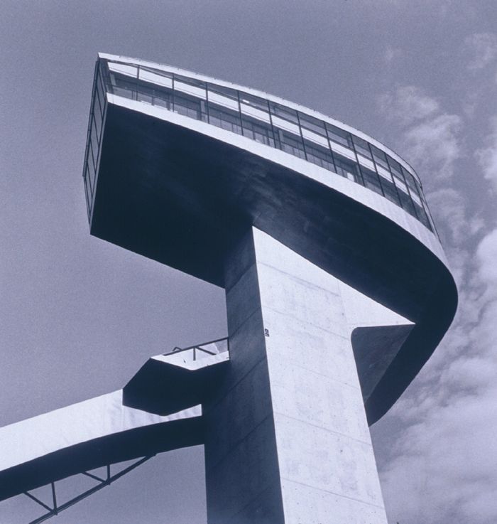 Auszeichnung des Landes Tirol für Neues Bauen 2002: Bergisel Schanze, Innsbruck, 1999-2002 (Architektur: Zaha Hadid)