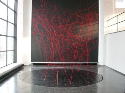 Installation "Red Respect" im aut