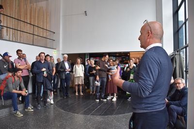 Eröffnungstag "Die Körper und der Raum" im aut – © aut