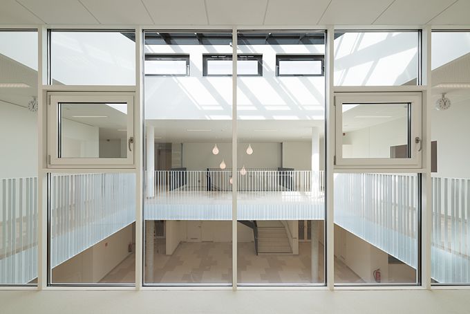 Erweiterung und Sanierung Volksschule Wolkersdorf, S.O.F.A. architekten mit Arch.DI. Peter Larcher, 2021