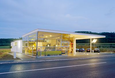 Multifunktionsobjekt u. Zahnarztpraxis, Paudorf, 2006 (Sam Ott-Reinisch Architekten)