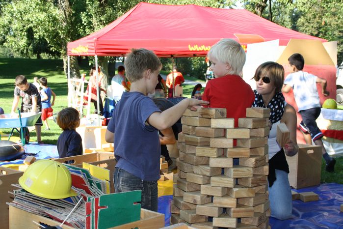 Spielbus, mobiles Angebot für Kinder
