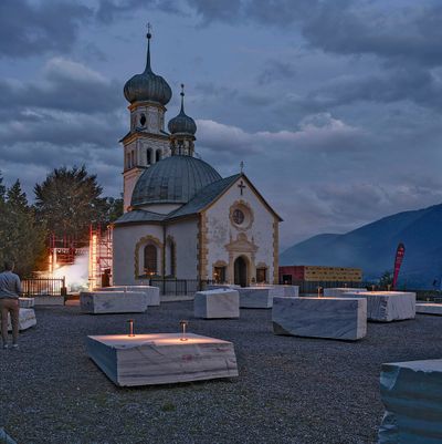 Freiluftfoyer am Birkenberg, Tiroler Volksschauspiele Telfs, 2023
