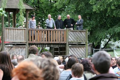 Architektur in Bewegung – Eröffnung der Uferplattform "... ich will an den Inn" als Auftakt zu den Architekturtagen in Tirol Foto © Hanno Mackowitz