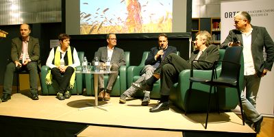 Podium Schlussrunde Diskussion Audiofile