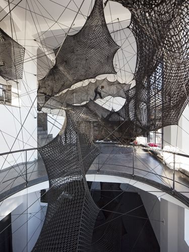 Blick in die Ausstellung "Numen/For Use: Out of Balance" im aut