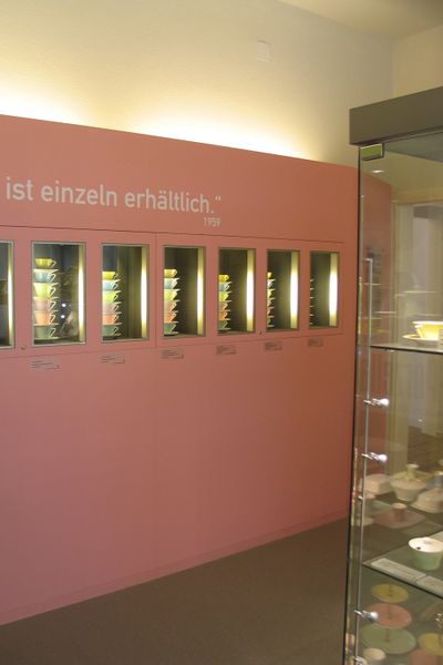 Geschirrmuseum Wilhelmsburg, Vitrinen Daisy