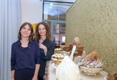 Im Bild: vlnr. Brotexpertin & Foodstylistin Bernadette Wörndl und Produktdesignerin Barbara Gollackner